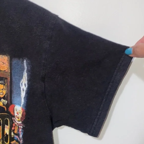 Horror Movie Squad Characters Playing Poker T- Shirt - Picture 6 of 12